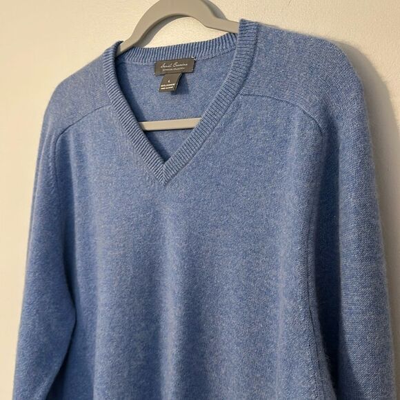 Daniel Cremieaux Signature Collection 100% Cashmere Blue V-neck Sweater Size L - Picture 3 of 10